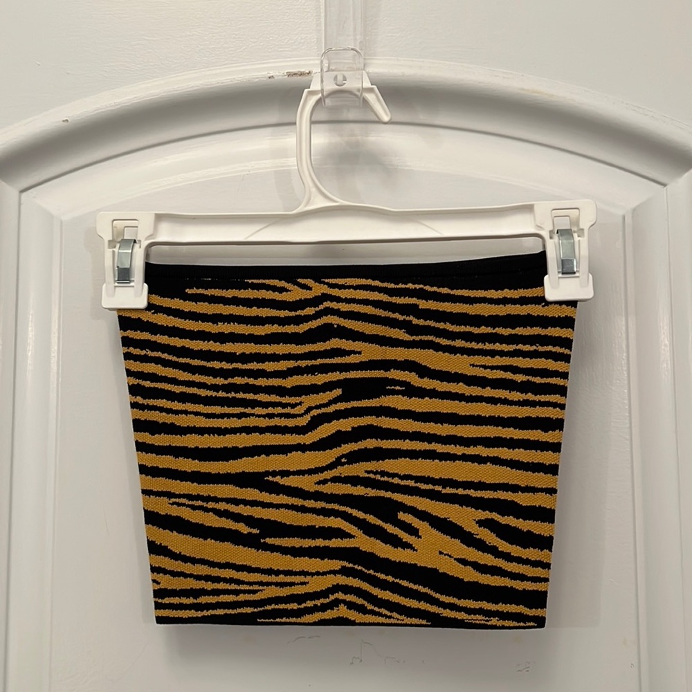 Babaton Aritzia Zebra Bandeau Top